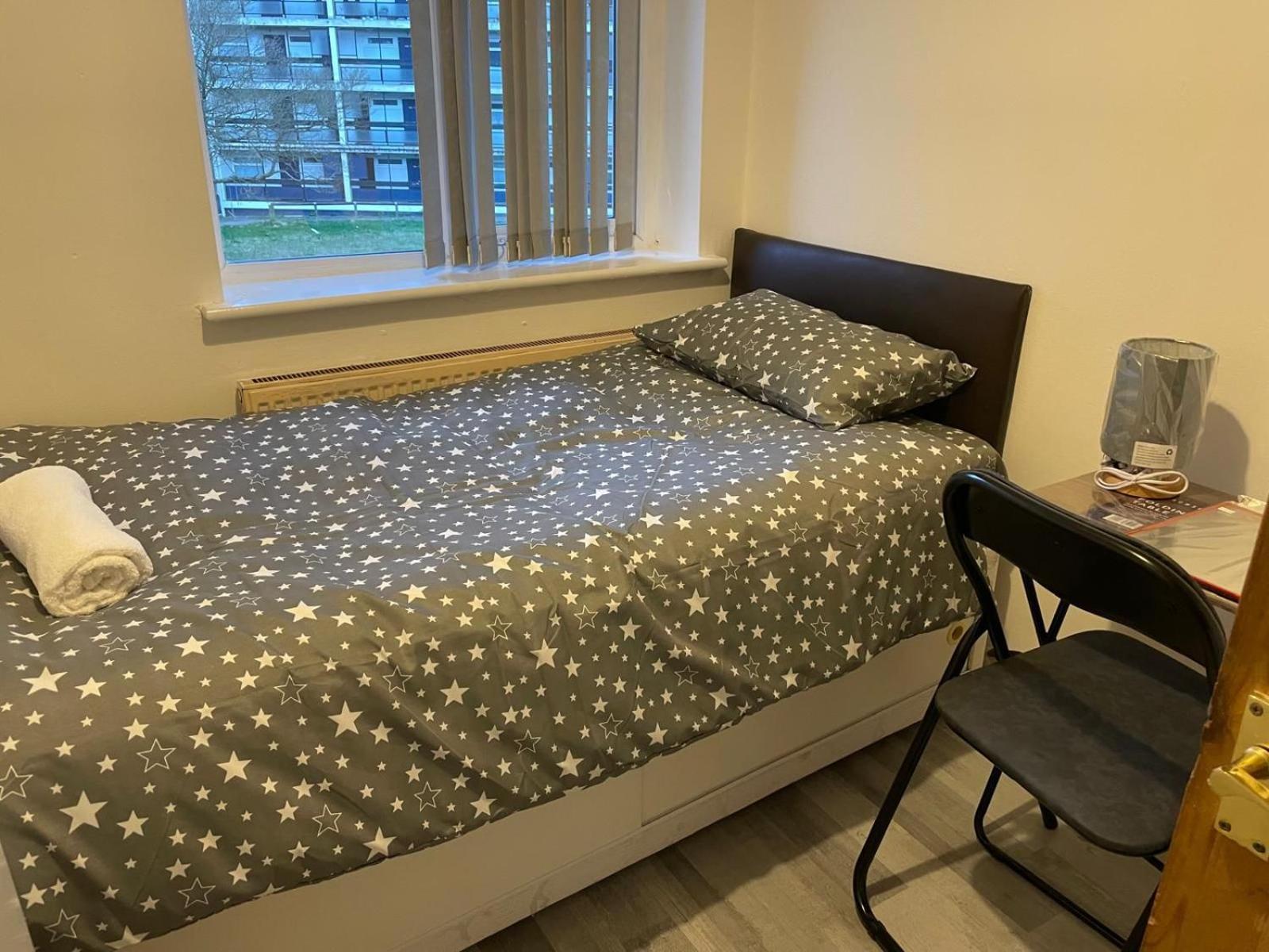 Deluxe Double Bedroom Manchester Exterior photo