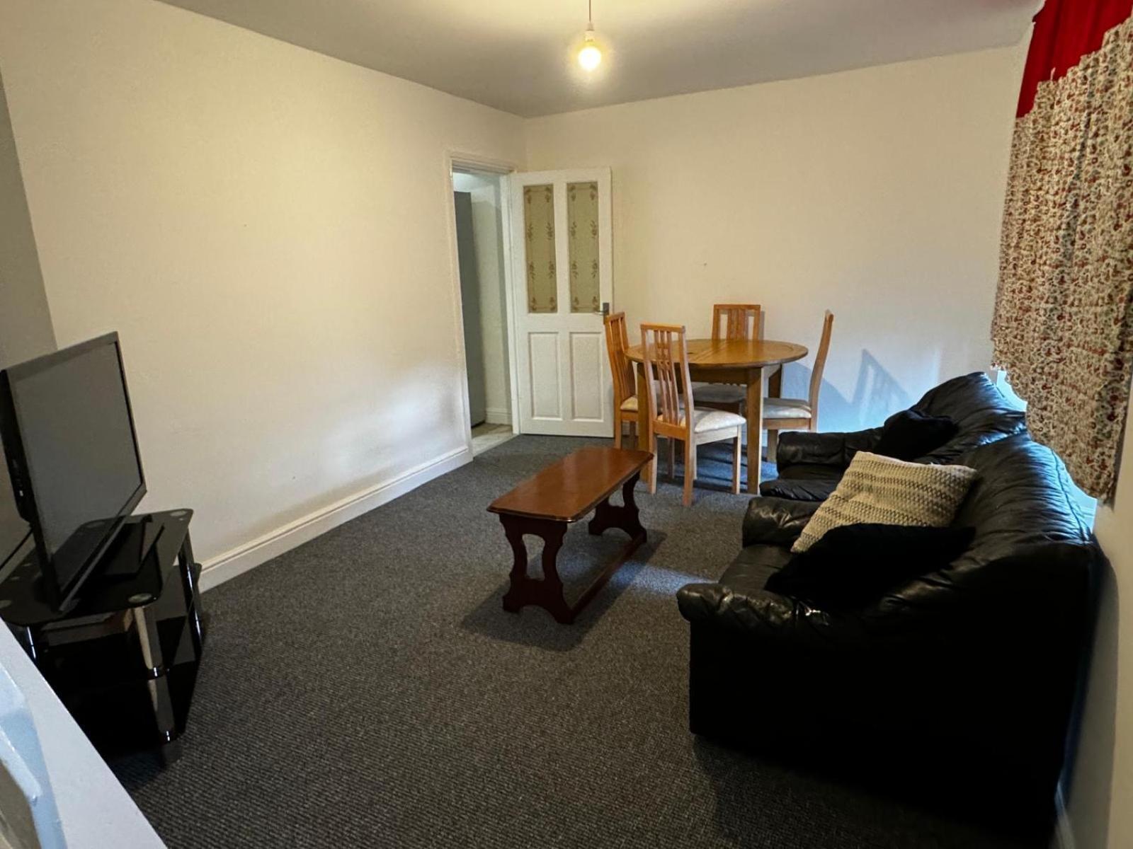 Deluxe Double Bedroom Manchester Exterior photo